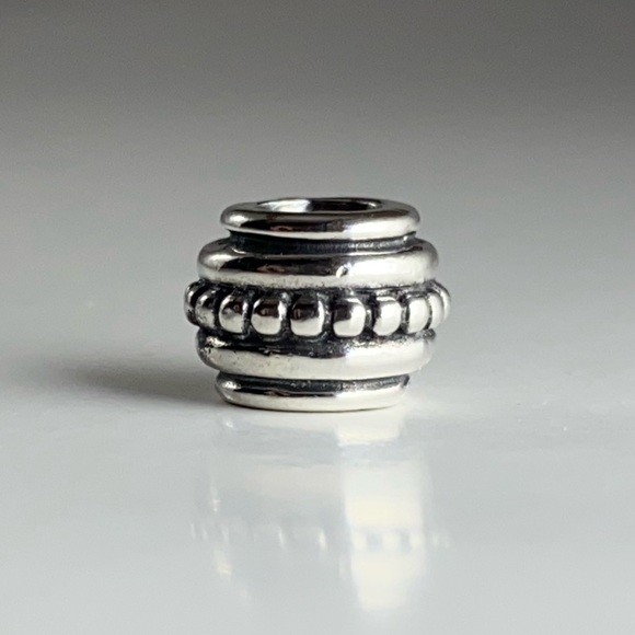 New PANDORA Retired Sterling Silver Five Circle “Hopi” Charm Bead 790301 - Picture 1 of 8